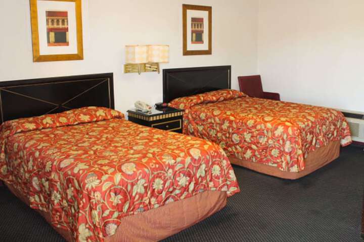 Room 3 of 27