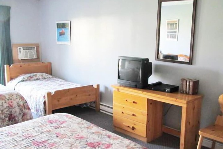 Room 3 of 37