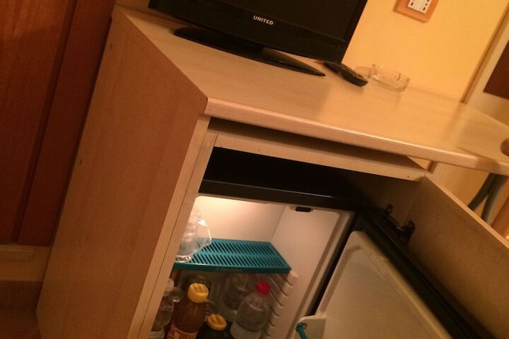 Room 15 of 33