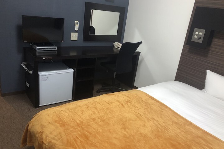 Room 9 of 77