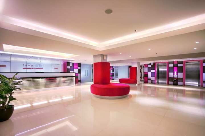 Entrance & Lobby