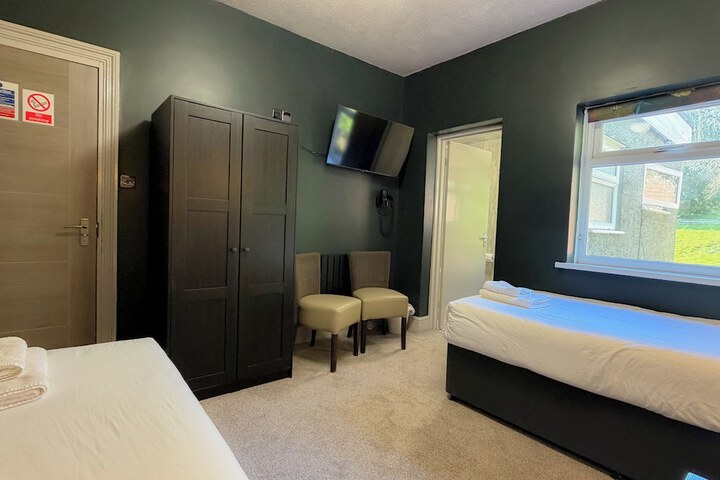 Room 25 of 94