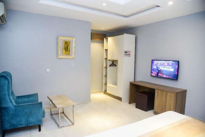 Room 42 of 78