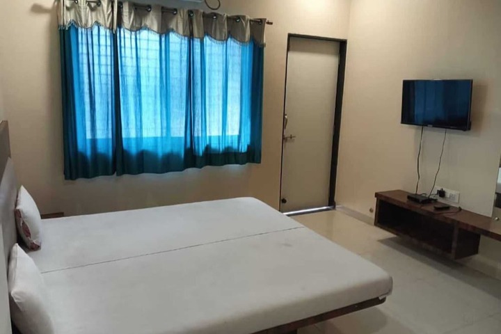 Room 4 of 29