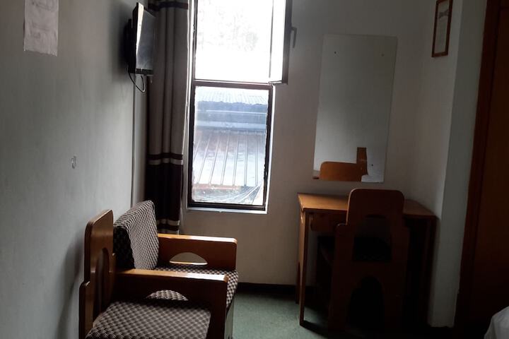 Room 16 of 24