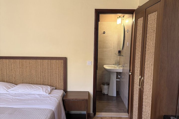 Room 38 of 129