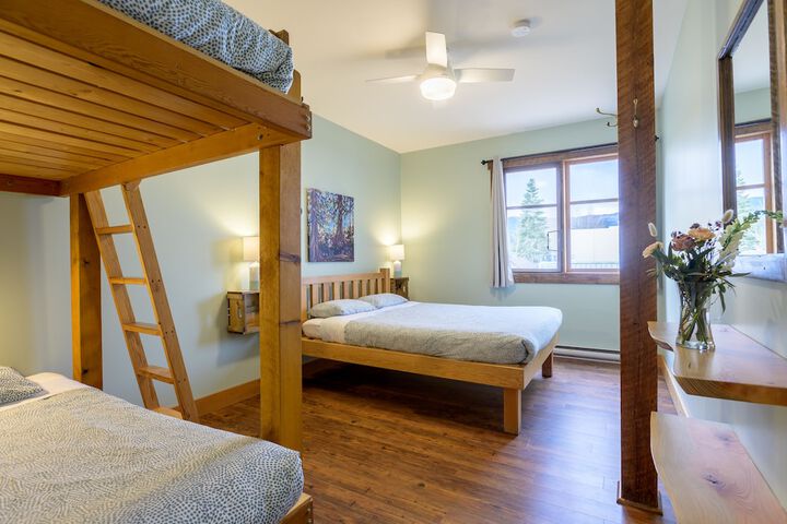 Room 4 of 14