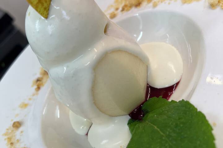 Dining 54 of 109