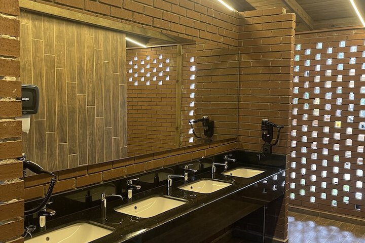 Room 52 of 113