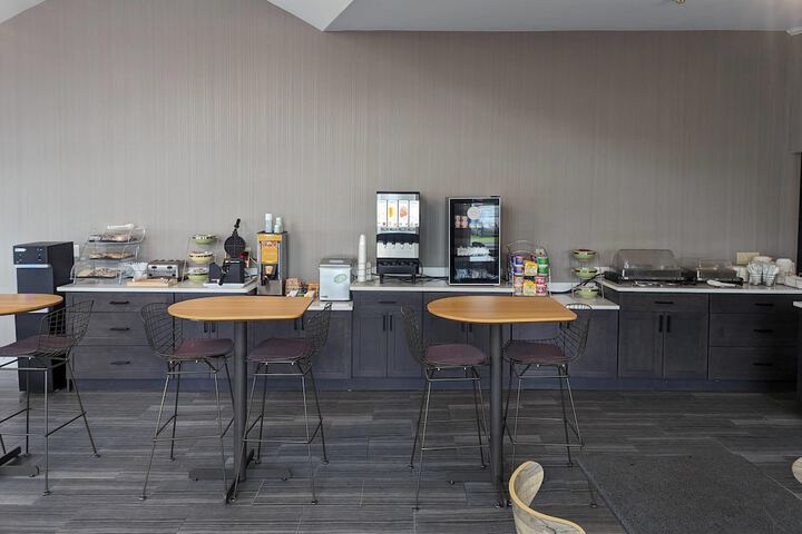 Breakfast/Coffee Service 49 of 50