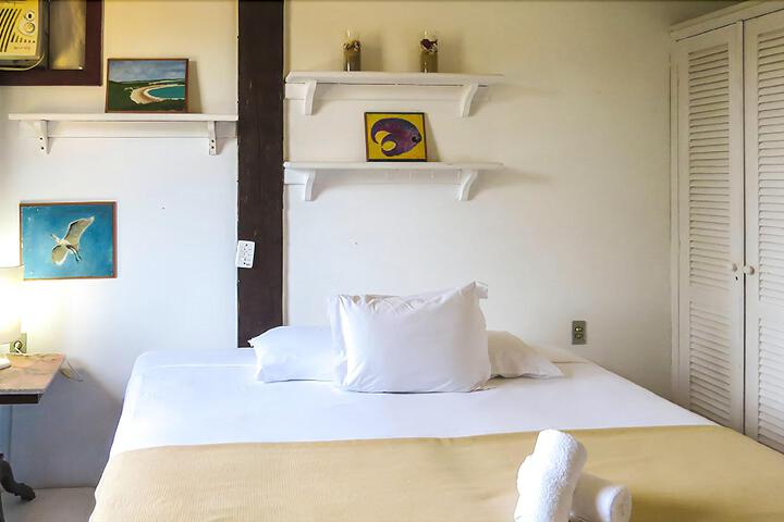 Room 4 of 52