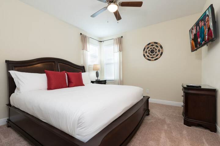 Room 14 of 36