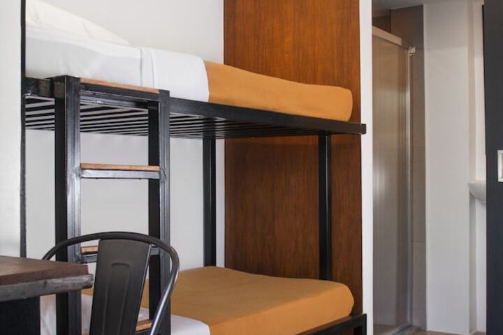 Room 7 of 40