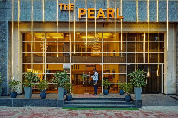 Hotel Entry