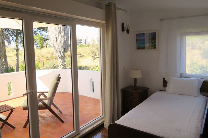 Room 6 of 24
