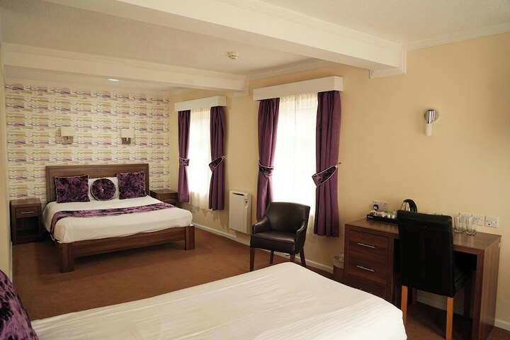 Room 85 of 208