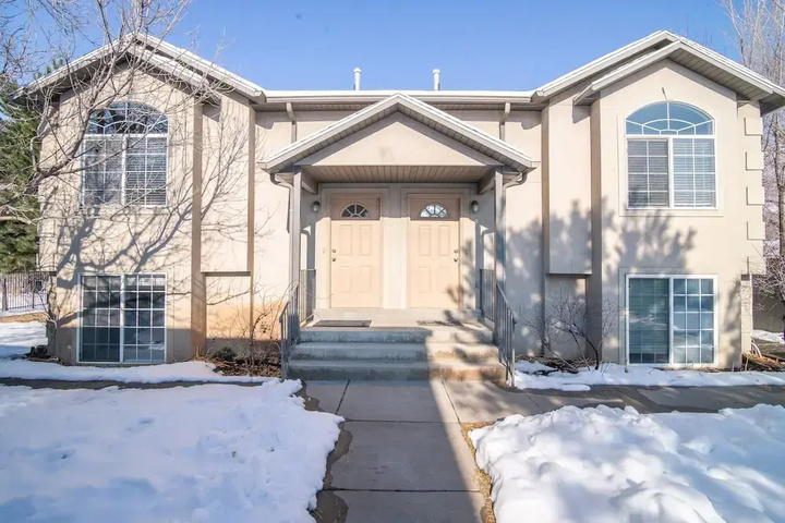 Exterior of Charming Ogden Town Home 25 Min To Snowbasin Ski Resort 3 Bedroom Duplex by Redawning