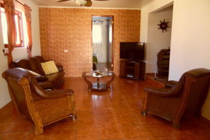Room 6 of 17