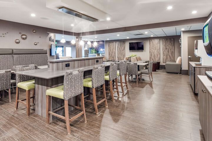 Breakfast area