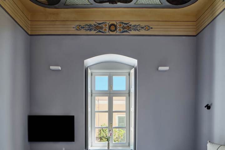Room 42 of 206