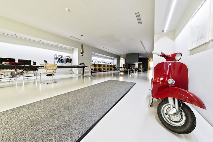 Guest Lobby