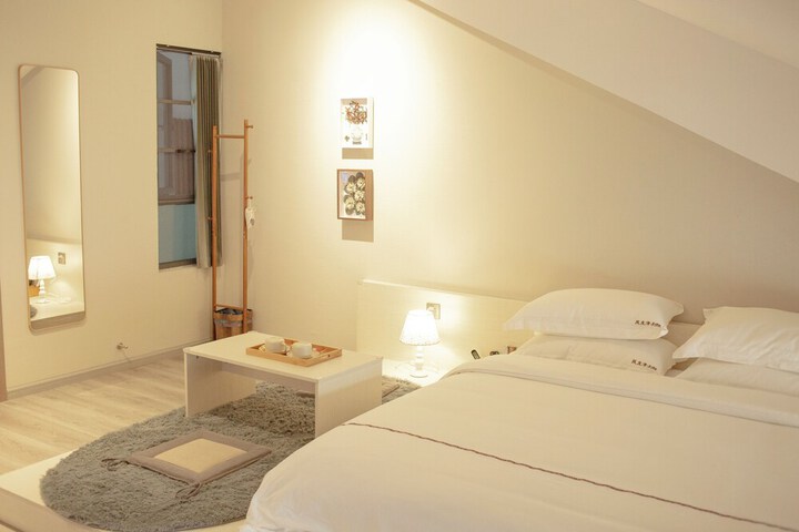 Room 14 of 131