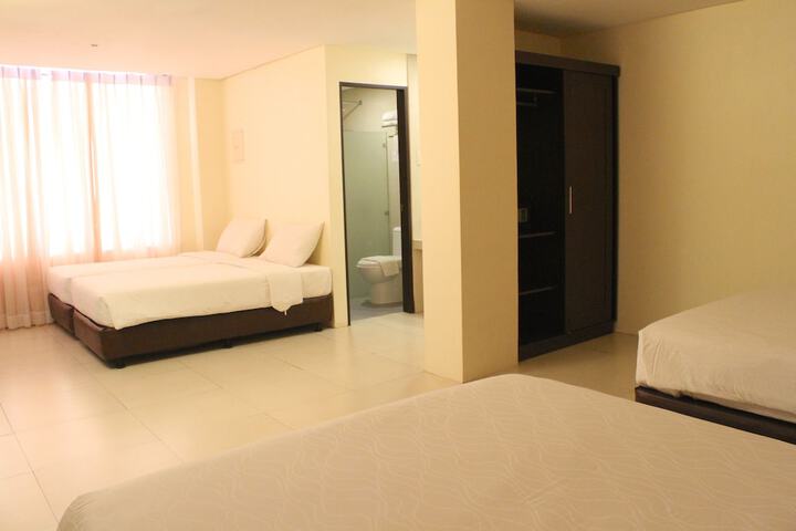 Room 27 of 159