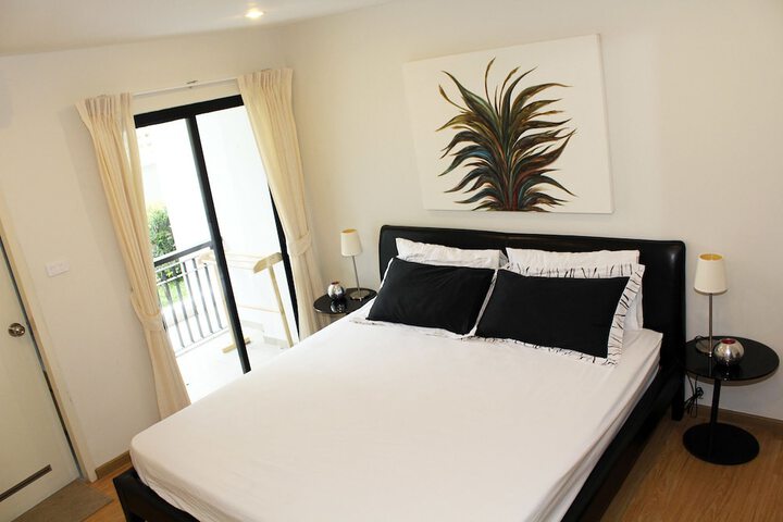 Room 6 of 42