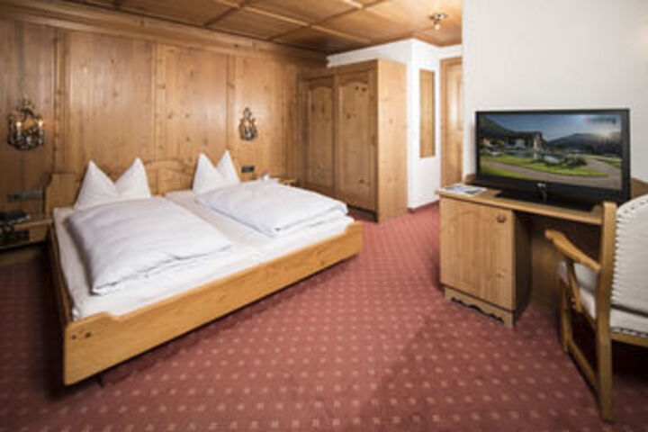 Room 37 of 61