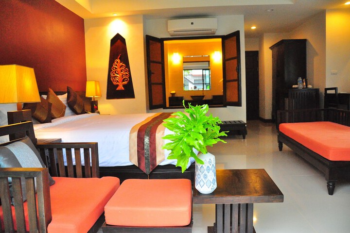 Room 6 of 65