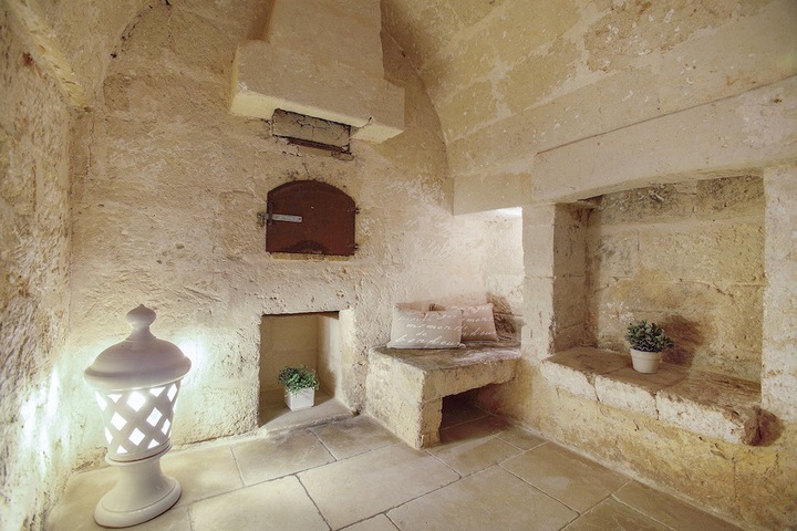 Room 8 of 46