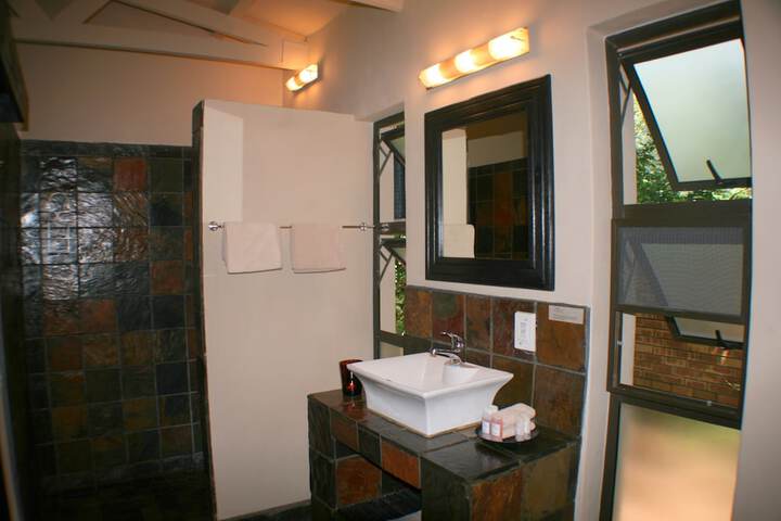 Room 21 of 46