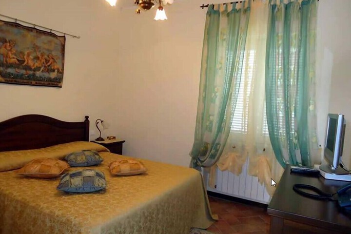 Room 9 of 45