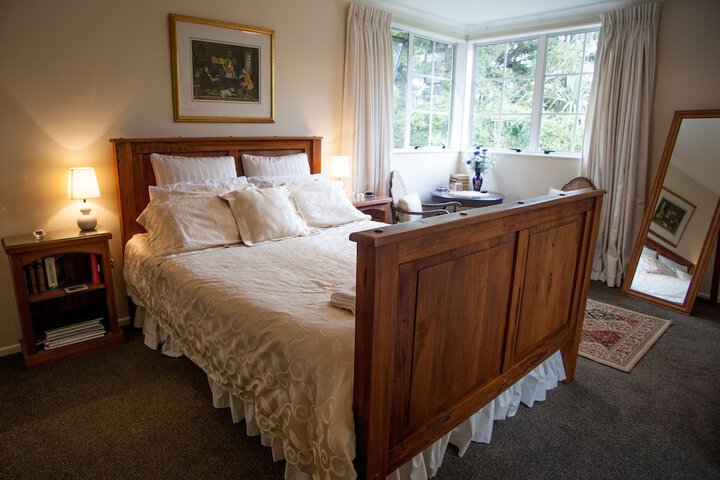 Room 2 of 36