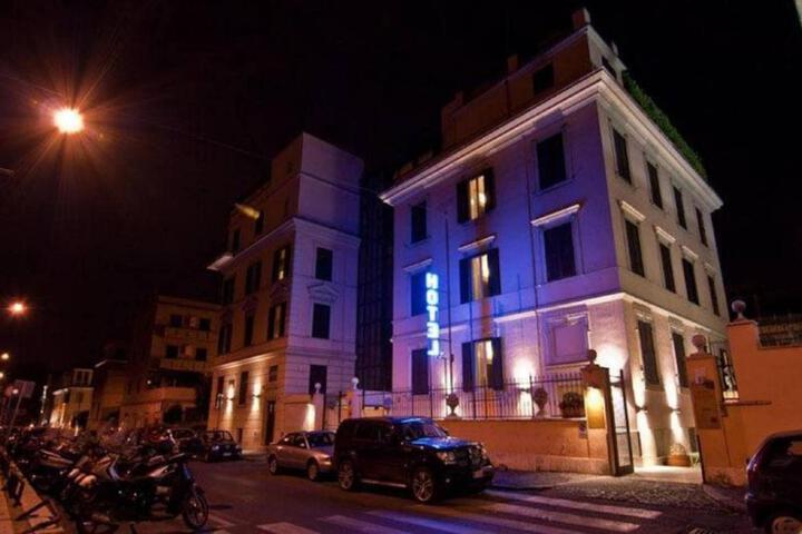 Photo 18