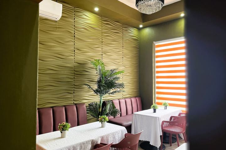 Dining 94 of 127