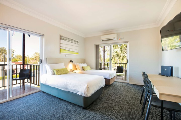 Room 22 of 65