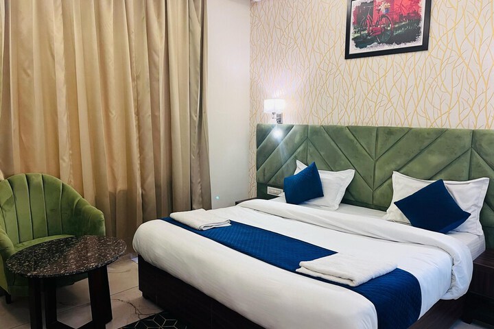 Room 26 of 80