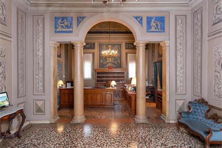 Hotel Lobby