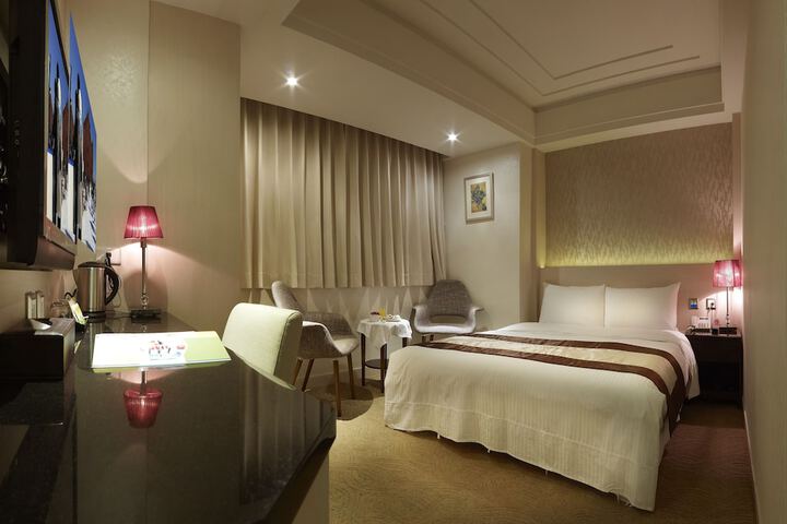 Room 5 of 42