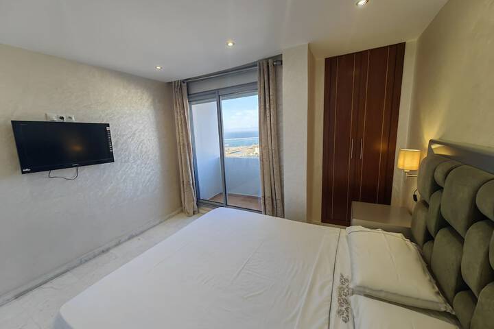 Room 45 of 404