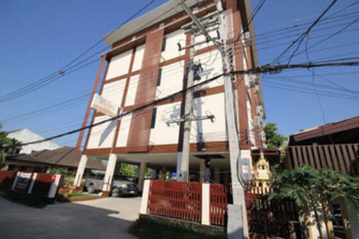 Hotel Entry