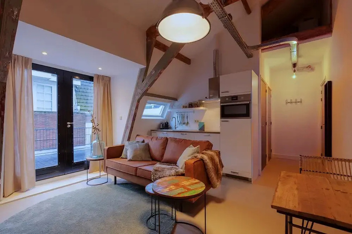 Room 2 of 14