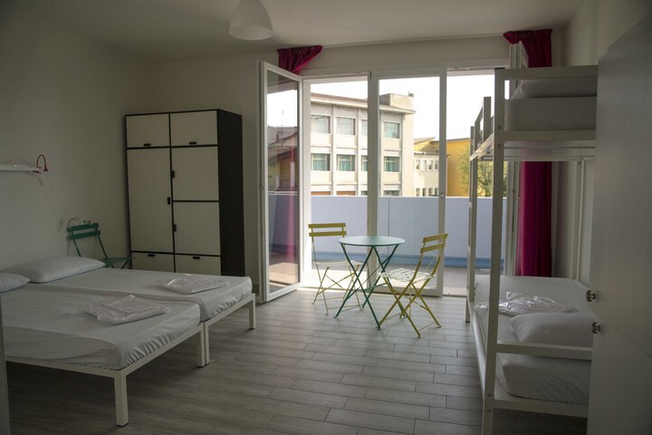Room 18 of 64
