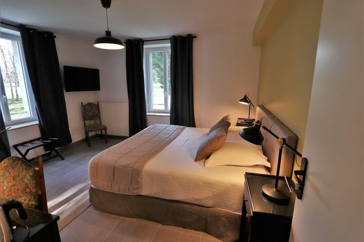 Room 10 of 35