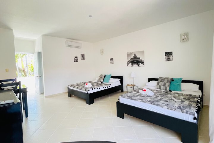 Room 41 of 213