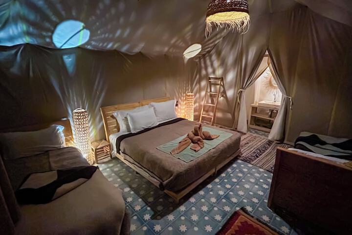 Room 44 of 68