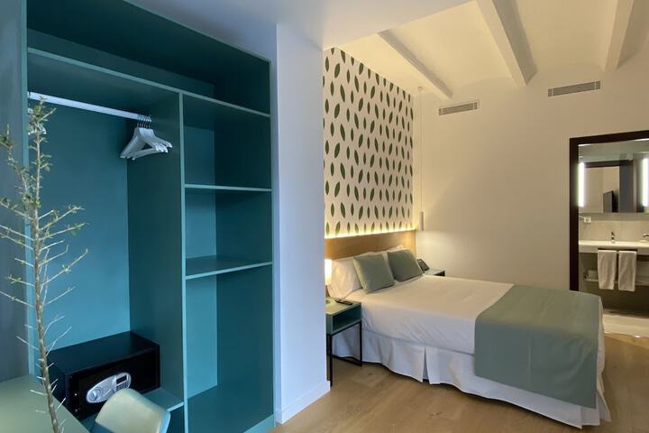 Room 9 of 45
