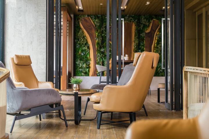 Hotel Lobby