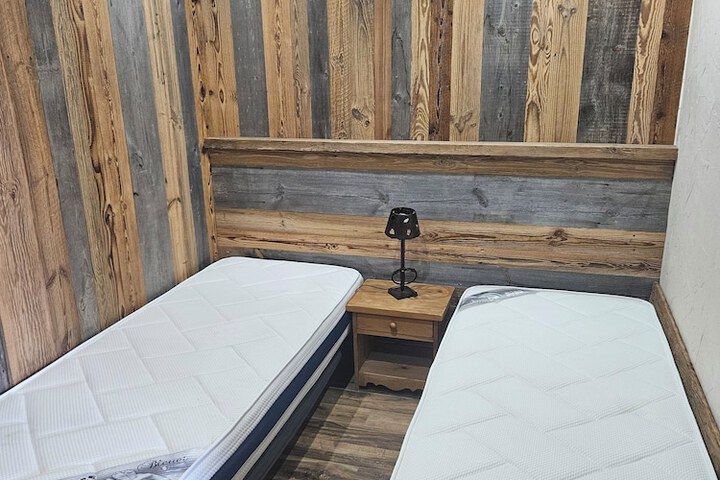 Room 10 of 23